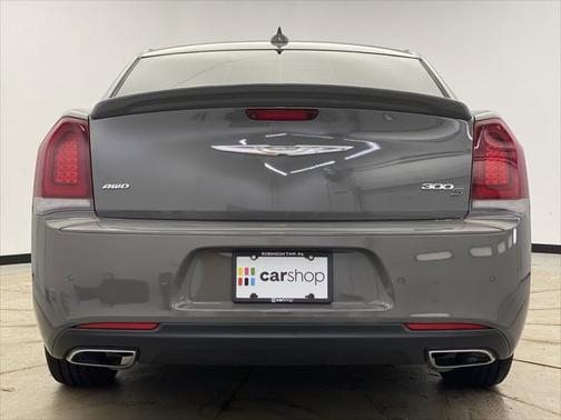 2018 Chrysler 300 S