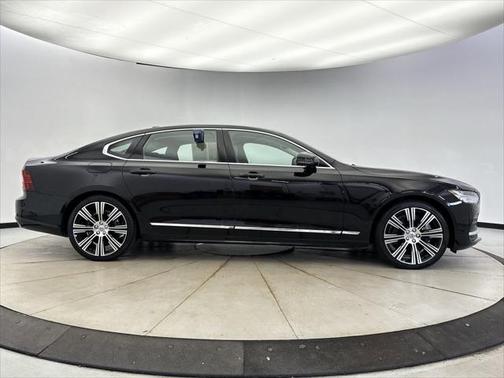 2023 Volvo S90 B6 Plus