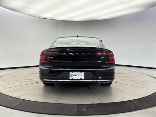 2023 Volvo S90 B6 Plus