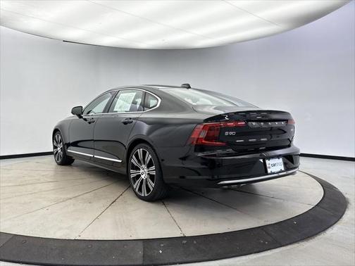 2023 Volvo S90 B6 Plus