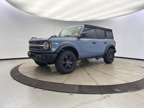 AZURE GRAY MET TRI-COAT 2024 Ford Bronco Black Diamond