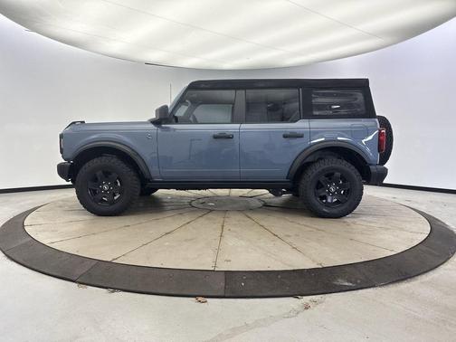 AZURE GRAY MET TRI-COAT 2024 Ford Bronco Black Diamond
