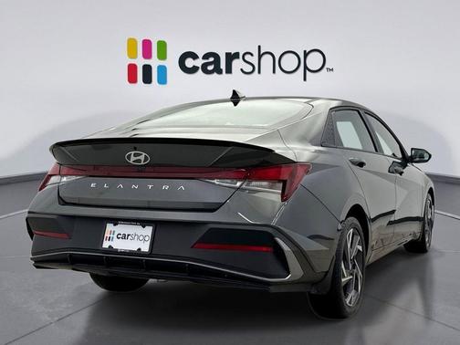 2025 Hyundai ELANTRA Sport