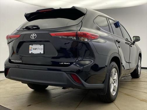 2022 Toyota Highlander LE