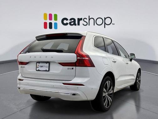 2023 Volvo XC60 B5 Plus Bright Theme