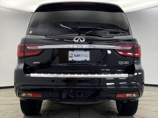 2022 INFINITI QX80 Luxe