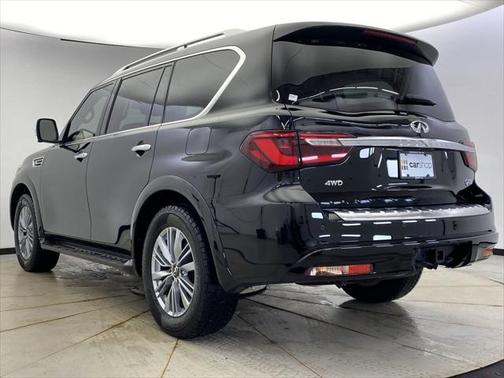 2022 INFINITI QX80 Luxe