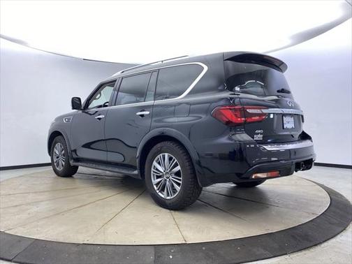 2022 INFINITI QX80 Luxe