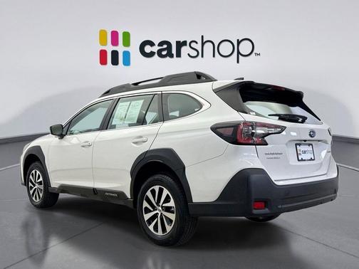 Crystal White Pearl 2025 Subaru Outback Base