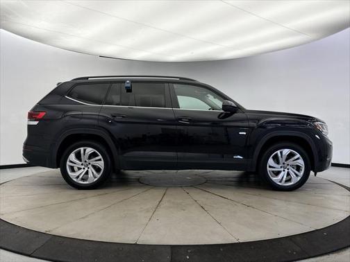 2022 Volkswagen Atlas 3.6L SE w/Technology