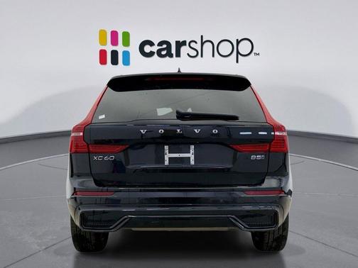 2025 Volvo XC60 B5 Plus