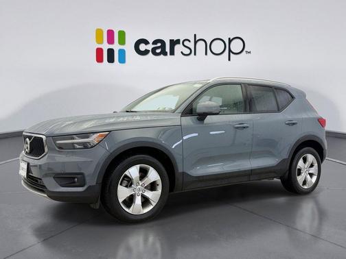 2020 Volvo XC40 T5 Momentum