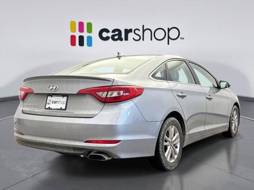 2017 Hyundai SONATA SE