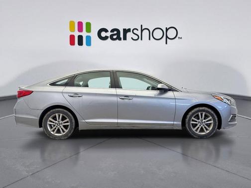 2017 Hyundai SONATA SE