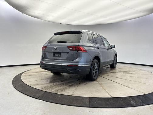 2024 Volkswagen Tiguan 2.0T SE 4MOTION
