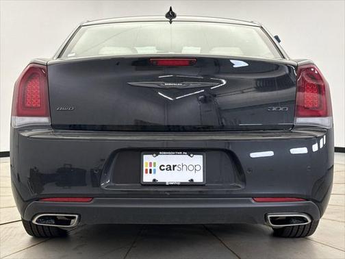 2023 Chrysler 300 Touring