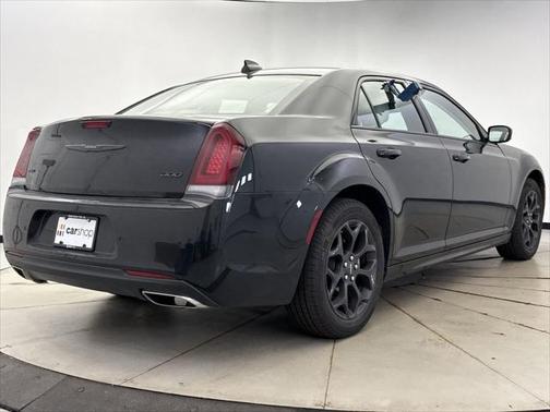 2023 Chrysler 300 Touring