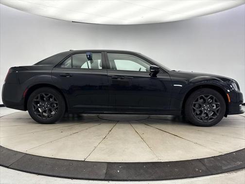 2023 Chrysler 300 Touring