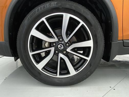 Monarch Orange 2017 Nissan Rogue SL