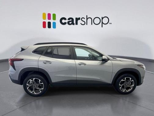 Sterling Gray Metallic 2024 Chevrolet Trax LT