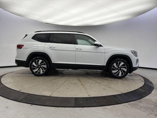 2024 Volkswagen Atlas 2.0T SE w/Technology 4MOTION