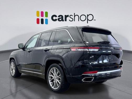 2022 Jeep Grand Cherokee Summit