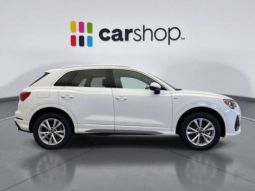 2022 Audi Q3 45 S line Premium