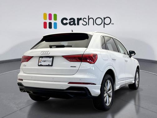 2022 Audi Q3 45 S line Premium