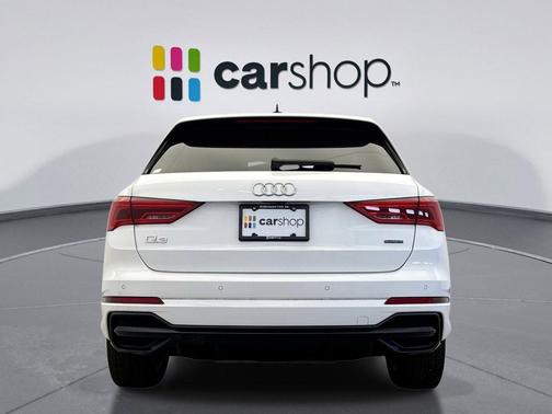 2022 Audi Q3 45 S line Premium