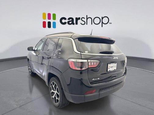 Diamond Black Crystal Pearlcoat 2024 Jeep Compass Limited