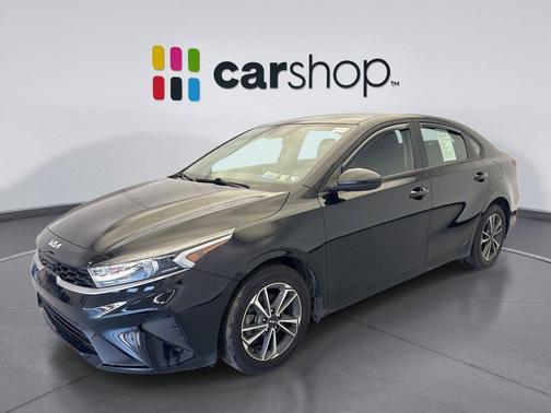 Aurora Black 2024 Kia Forte LXS