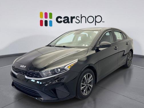 Aurora Black 2024 Kia Forte LXS