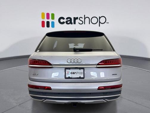 2022 Audi Q7 45 Premium Plus