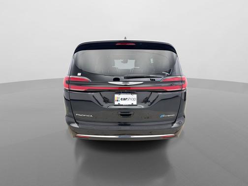 Brilliant Black Crystal Pearlcoat 2023 Chrysler Pacifica Hybrid Limited