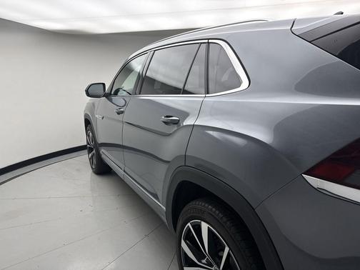 2024 Volkswagen Atlas Cross Sport 2.0T SEL Premium