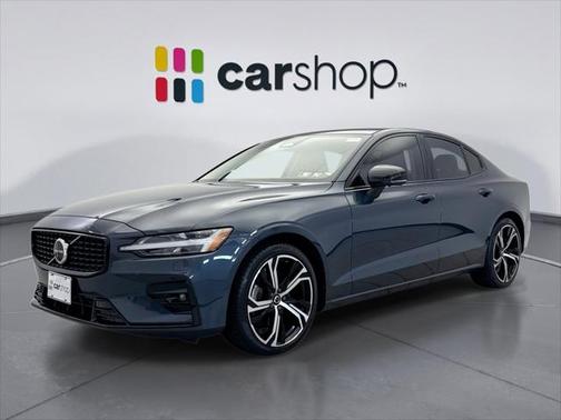 2024 Volvo S60 B5 Plus Dark Theme