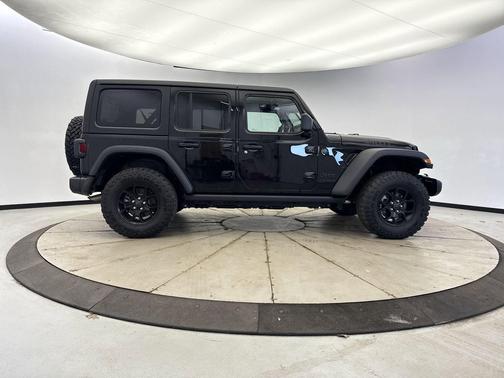 Black Clearcoat 2025 Jeep Wrangler Willys