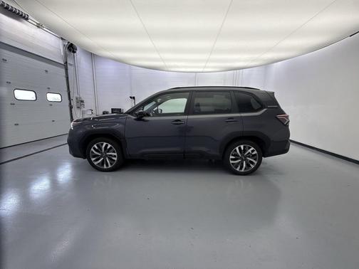 Magnetite Gray Metallic 2025 Subaru Forester Touring