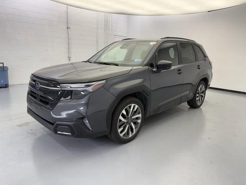 Magnetite Gray Metallic 2025 Subaru Forester Touring