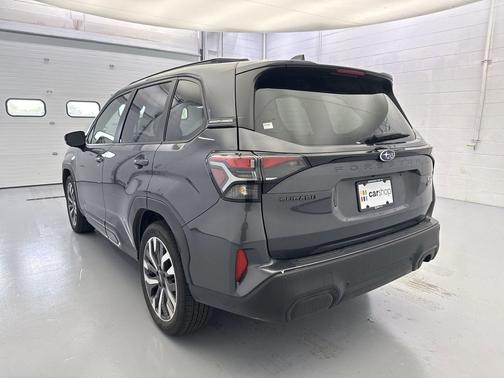 Magnetite Gray Metallic 2025 Subaru Forester Touring