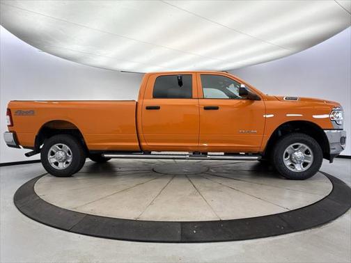 2022 RAM 2500 Tradesman Crew Cab 4x4 8' Box