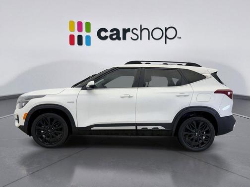 Snow White Pearl 2022 Kia Seltos Nightfall Edition