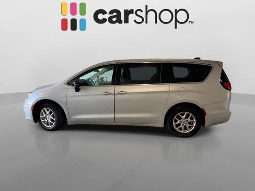 Silver Mist Clearcoat 2024 Chrysler Pacifica Touring L
