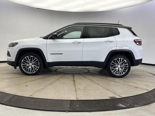 Bright White Clearcoat 2023 Jeep Compass Limited