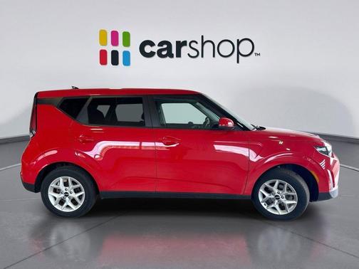 Inferno Red 2024 Kia Soul LX