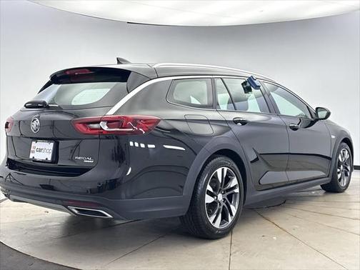 2019 Buick Regal TourX AWD Essence