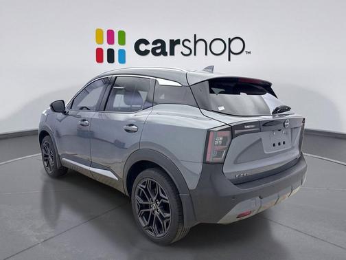 Gun Metallic 2025 Nissan Kicks SR