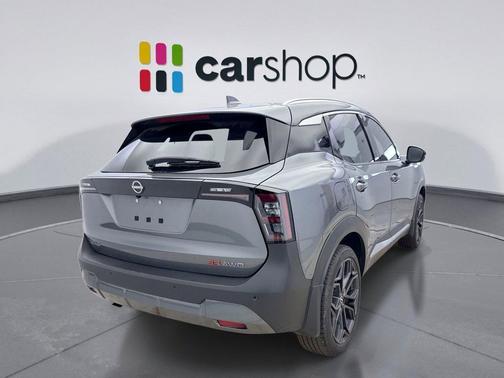 Gun Metallic 2025 Nissan Kicks SR
