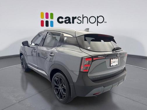 Gun Metallic 2025 Nissan Kicks SR