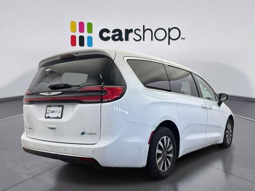 2023 Chrysler Pacifica Hybrid Touring L